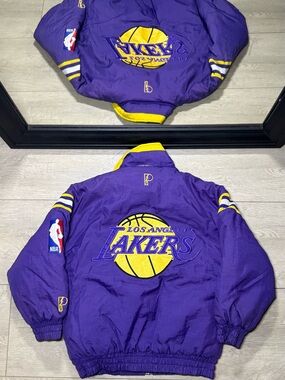 Vintage 1990s Boys Pro Player Los Angeles Lakers Embroidered Zip Up Windbreaker